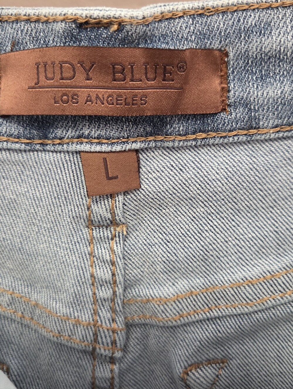 Women's Judy Blue Mid Rise Light Blue Denim Frayed Hem Shorts - Picture 4 of 9